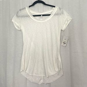 Fabletics White T-Shirt - SIZE: S - BRAND NEW